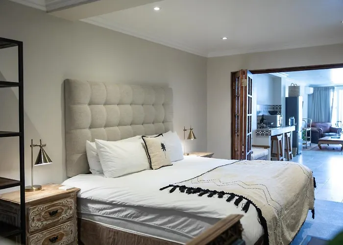 Sea Castle Hotel Camps Bay
