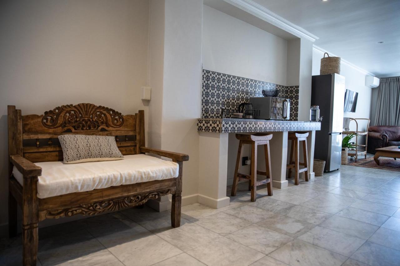 Sea Castle Camps Bay Hotel 4*